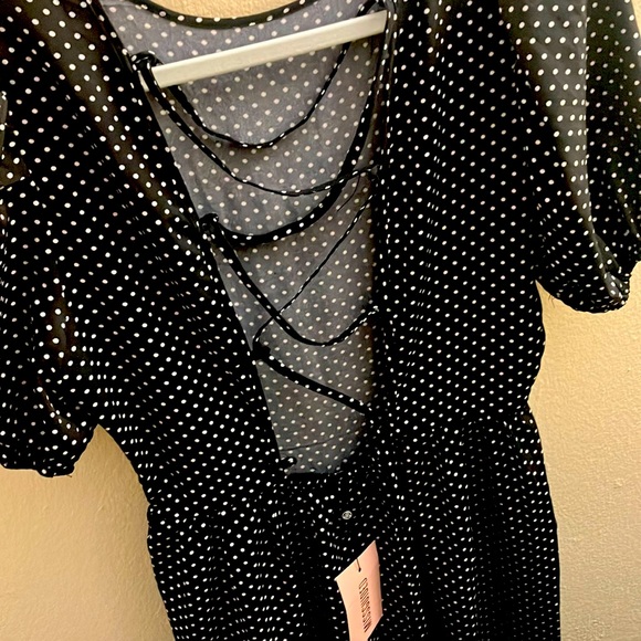 MISSGUIDED POLKA LACE UP PUFF CULLOTE JUMPSUIT - Picture 8 of 8